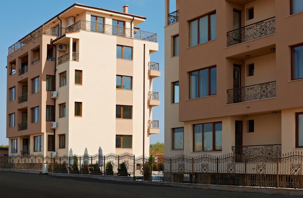 Stanny Court Aparthotel Nesebar Exteriör bild